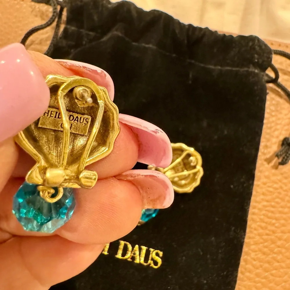 NWOT Heidi Daus Elegant Crystal and Enamel Blue Shell Omega Back Earrings - Picture 6 of 8